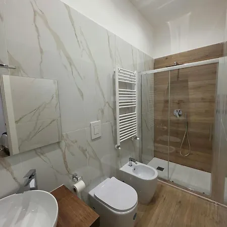 Station Prestige Nocleg ze śniadaniem